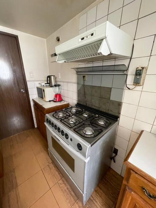 Departamento Acogedor En La Mejor Zona De La Pazアパートメント エクステリア 写真